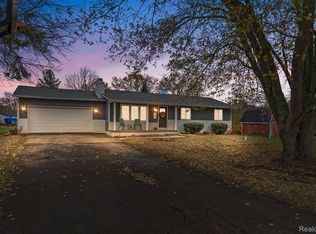 5145 Glen Cove Ln, Flint, MI 48507
