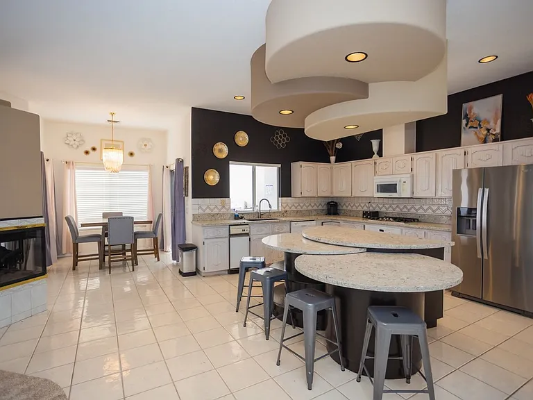 2320 Snead Dr — Photo 12