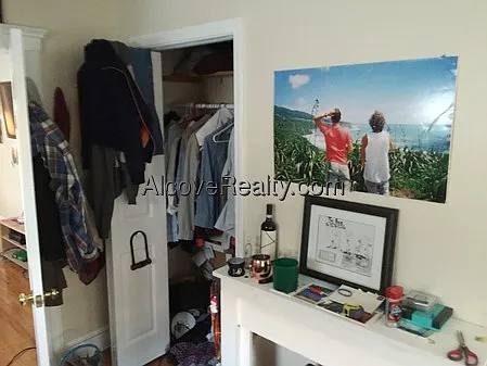 3 bed, 1.0 bath, $3,000 — Photo 2