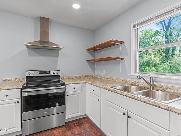 5th image of 1851 Buford St SE