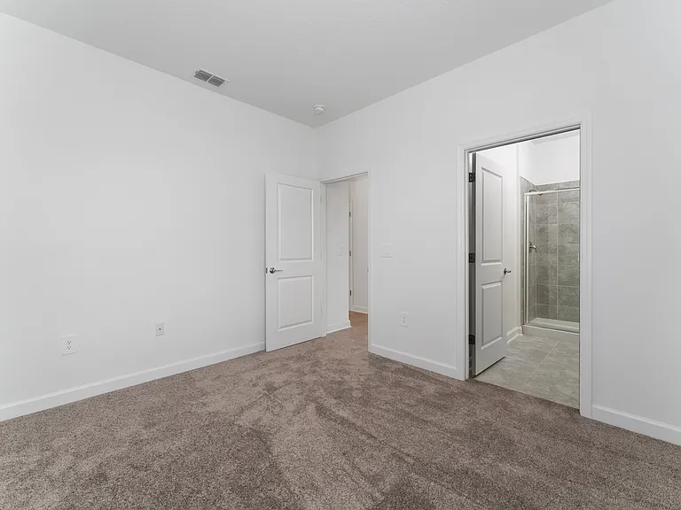 276 Taft Dr #B — Photo 8