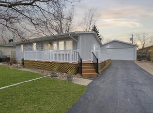 1969 Charles St, Woodstock, IL 60098
