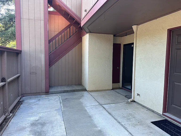 Hackamore Cmn — Photo 2