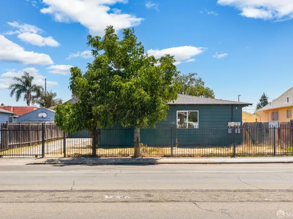 1050 105th Ave, Oakland, CA 94603