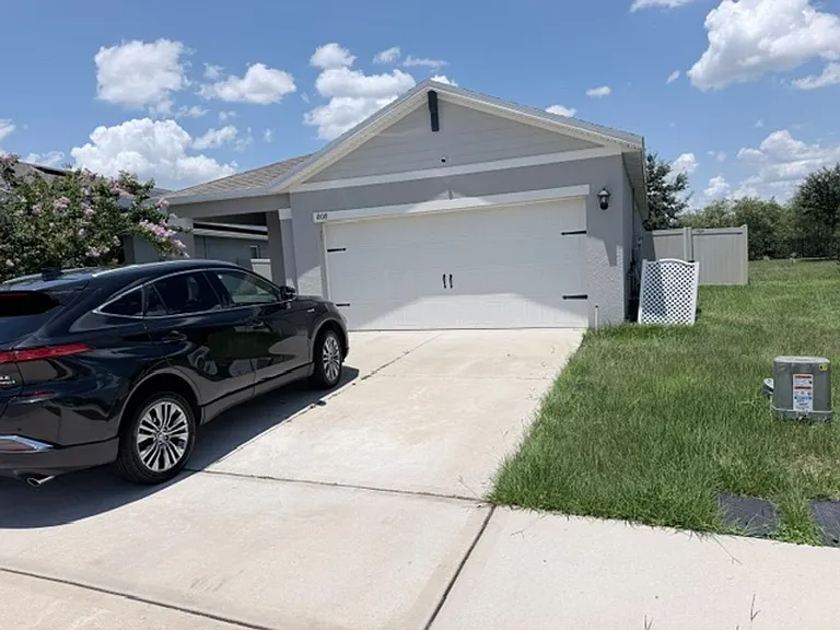 808 Brooklet Dr — Photo 2