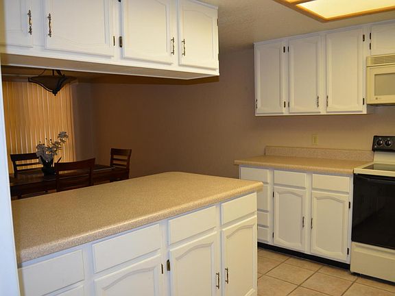 5th image of 8331 N 21st Dr Unit 105