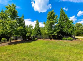 300 Caney View Dr, Harriman, TN 37748