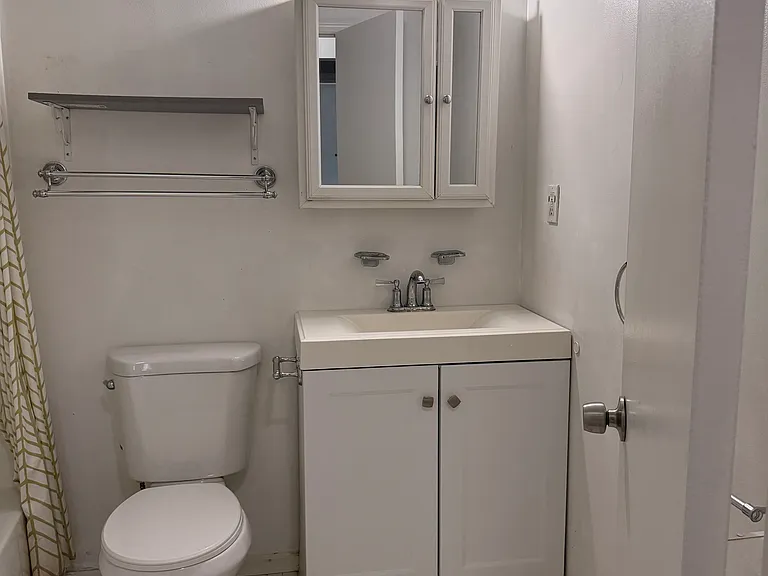 115 Orlando St — Photo 10