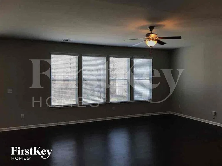 6022 Durango Way — Photo 2