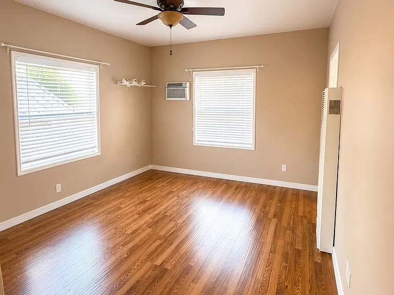 1414 N Hobart Blvd #8 — Photo 1