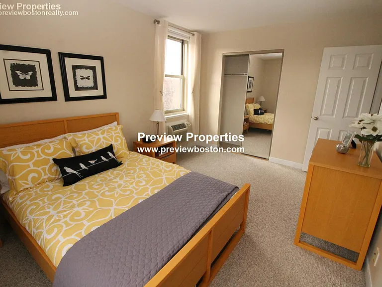 Camelot Ct — Photo 21