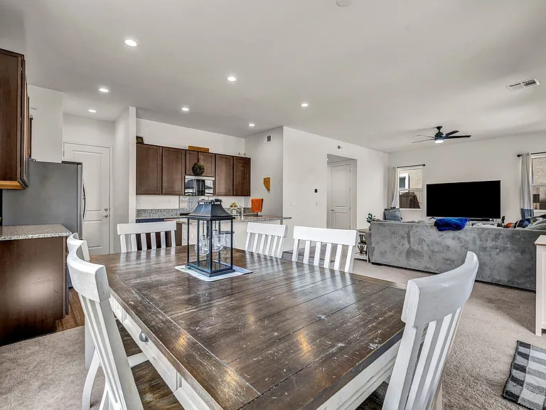 7814 Navasota Dr — Photo 12