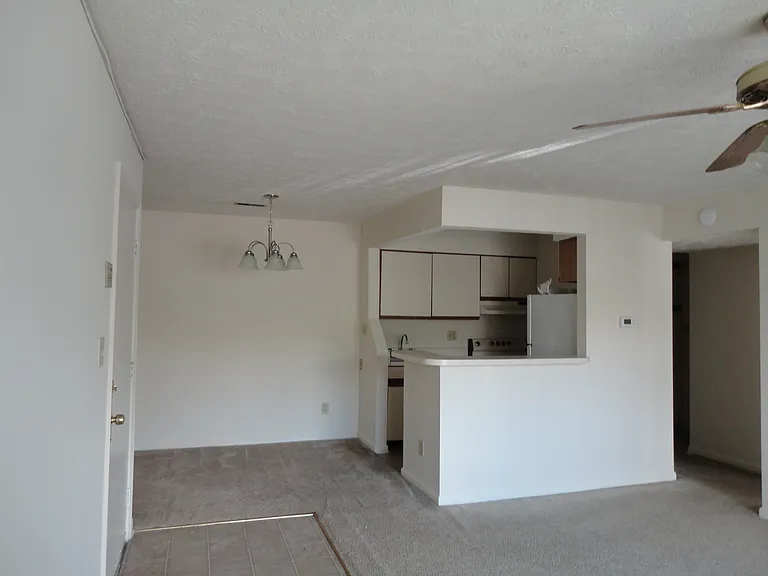 59 Wells Ct — Photo 2