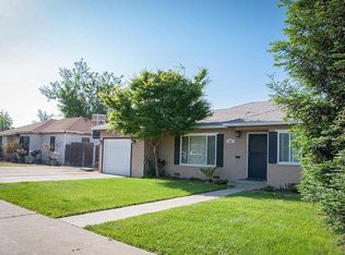 1357 Pine St, Selma, CA 93662
