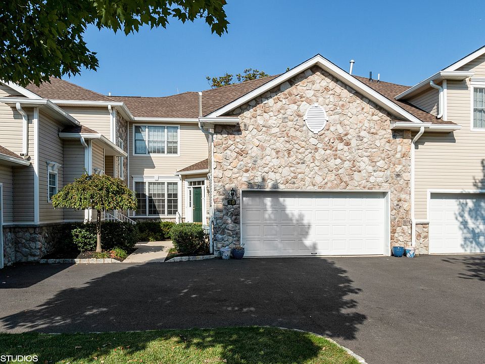 1st image of 16 Whalen Ct