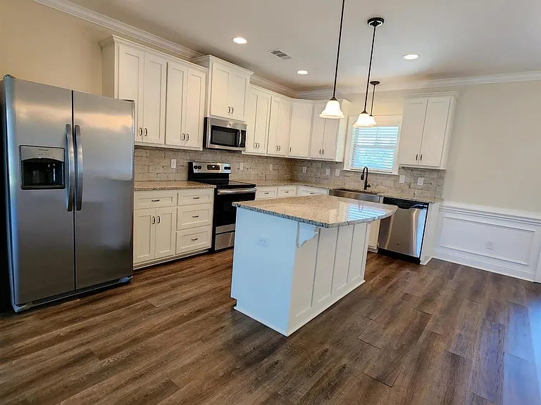 502 Charlestown Way — Photo 17