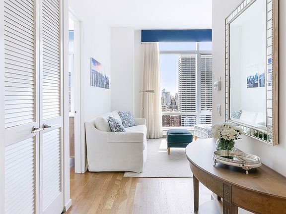 2nd image of 18 W 48th St APT 34D