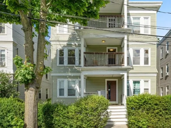 17 Argyle St, Dorchester Center, MA