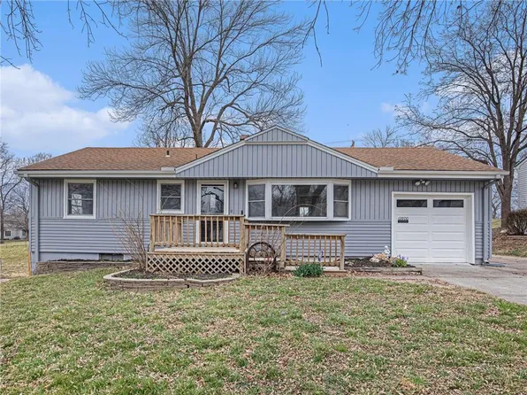 12800 E 33rd St S, Independence, MO 64055