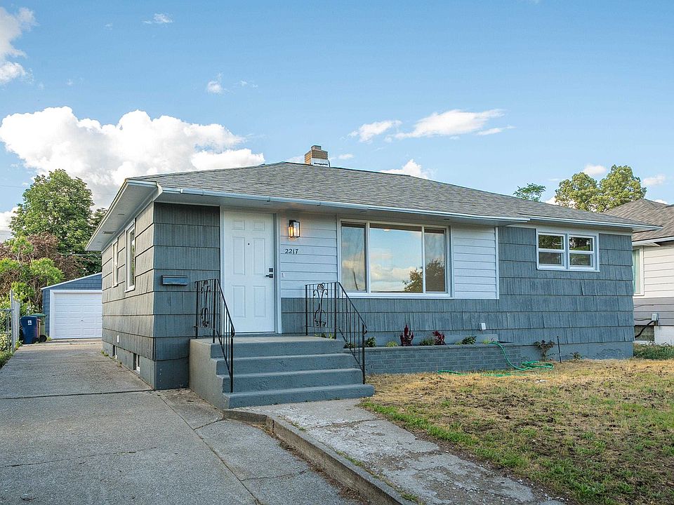 1st image of 2217 E Longfellow Ave