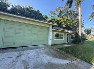 6225 Pine Dr, Lake Worth, FL 33462