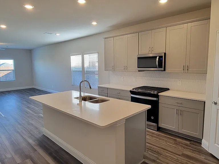 2371 Aspen Hill Dr — Photo 11