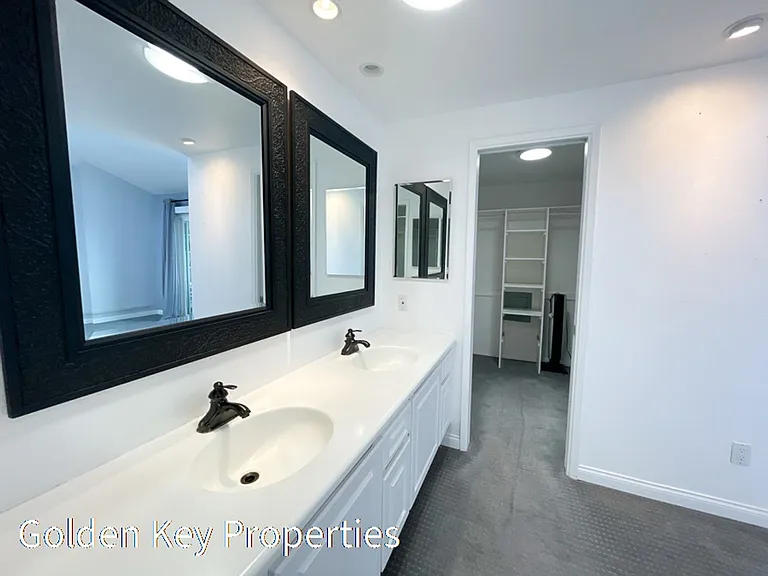 2399 Jefferson St #21 — Photo 15