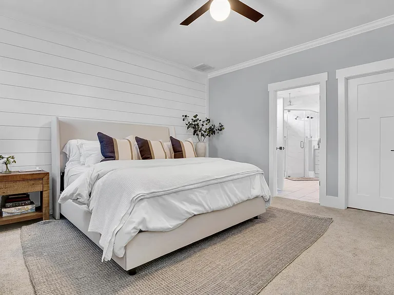 651 Crown Pointe Dr — Photo 17
