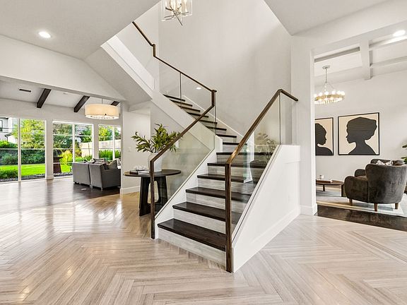 4th image of 6523 Northwood Rd