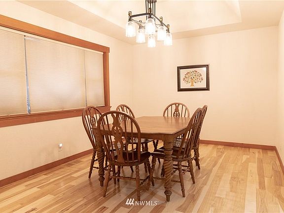 4th image of 18420 Kippola Ln NW