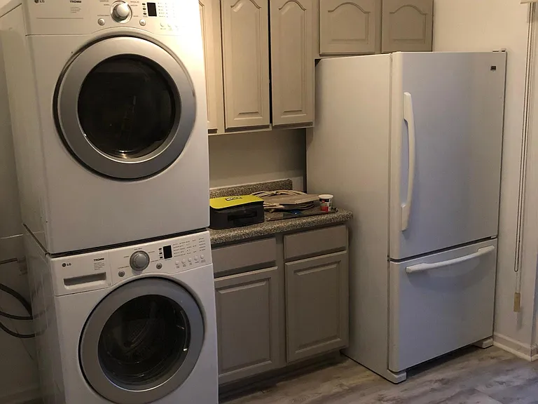 1242 W Oakdale Ave #2 — Photo 9