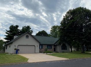8303 Southridge Dr, Rothschild, WI 54474