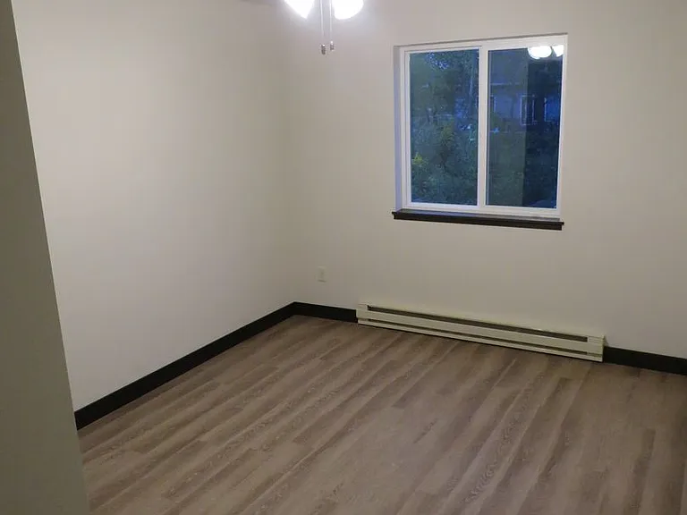 5294 Christopher Dr — Photo 8
