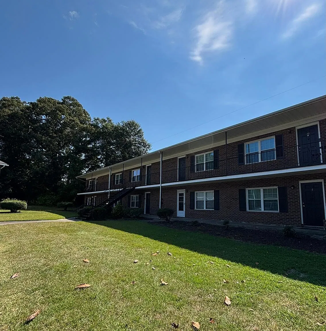 Georgetowne Apartments — Photo 4