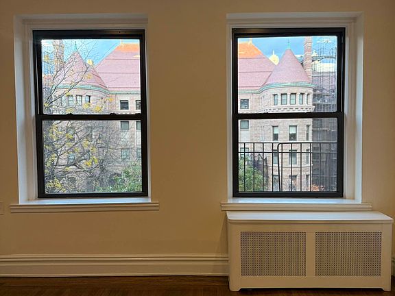 3rd image of 22 W 77th St APT 60