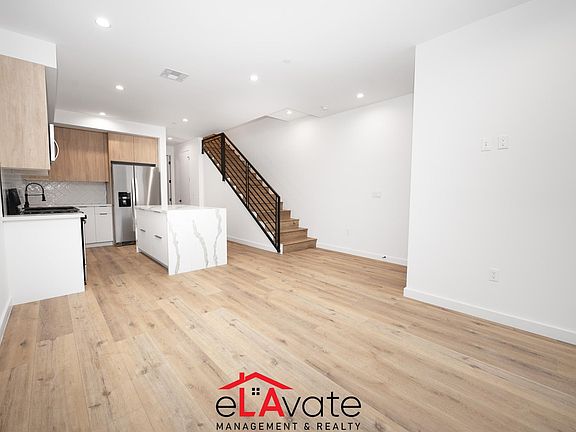 2nd image of 1933 N Vista Del Mar Ave #1931