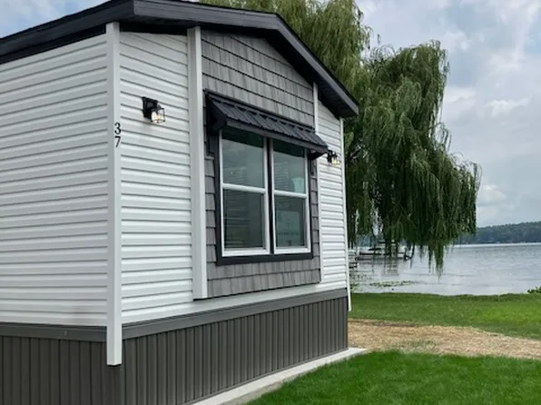 416 S Cogswell, Silver Lake, WI 53170