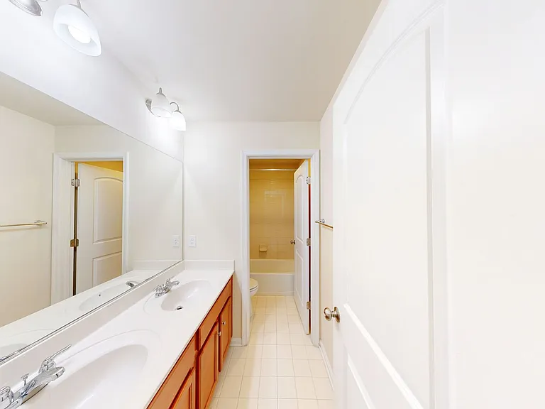 2604 Brooke Grove Rd — Photo 14