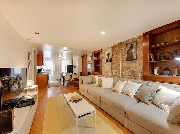 820 10th Ave APT 1, New York, NY 10019