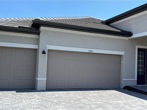 3rd image of 10859 Timber Creek Dr