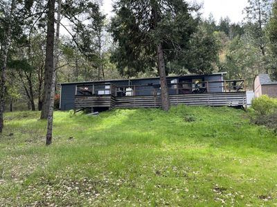 2222 W Jones Creek Rd, Grants Pass, OR, 97526