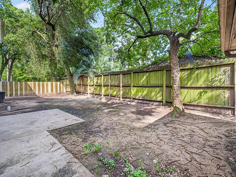 8103 Oak Moss Dr — Photo 49