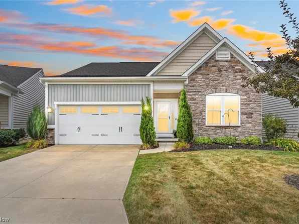 1109 Vista Lago Cir, Painesville, OH 44077