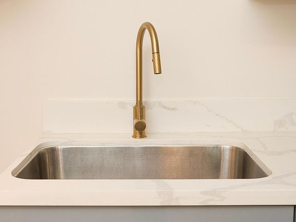 5th image of 645 N Hobart Blvd #645.5