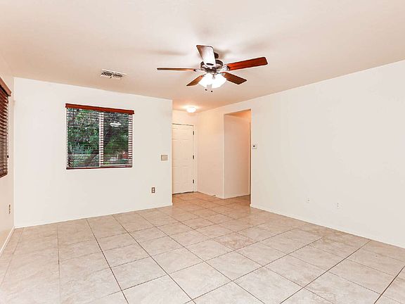 4th image of 5082 E Kittentails Dr