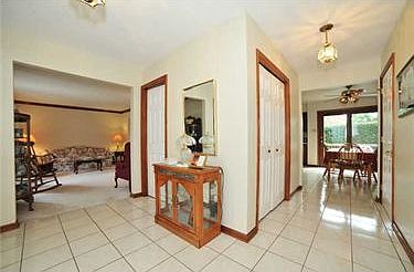 5th image of 411 Tyburn Dr