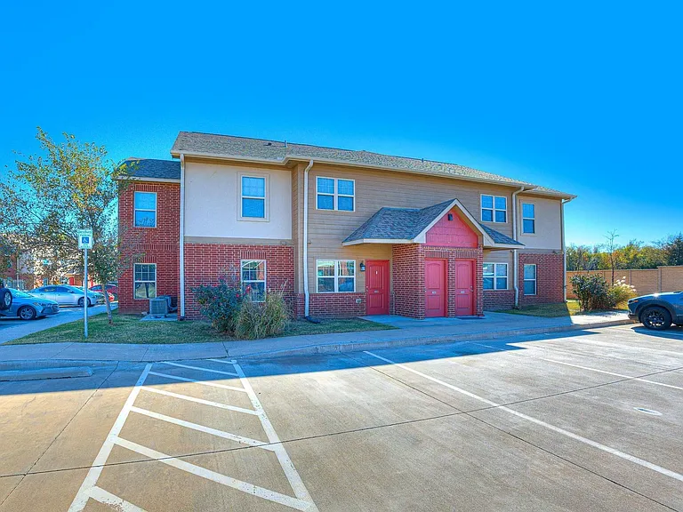 Classen Crossing - Norman-15