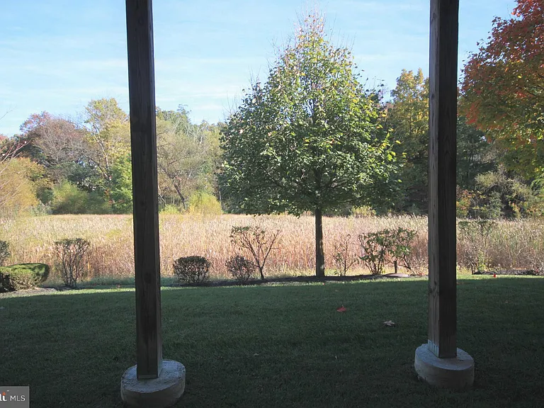 515 Ellison Dr — Photo 33