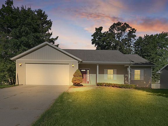 3rd image of 2905 Remy Ct NE