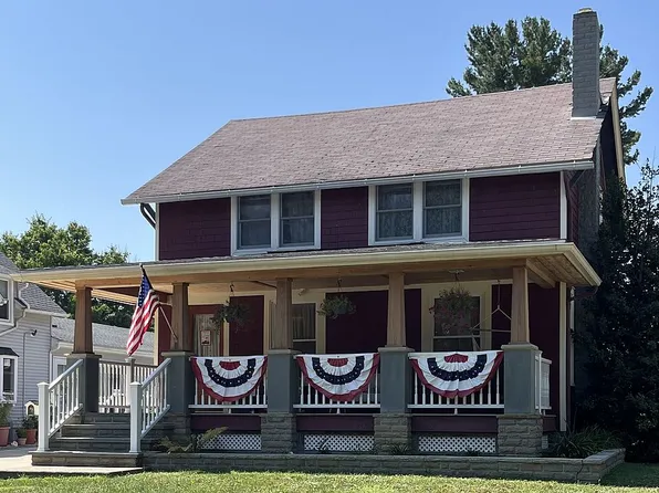 17902 Canterbury Rd, Cleveland, OH 44119